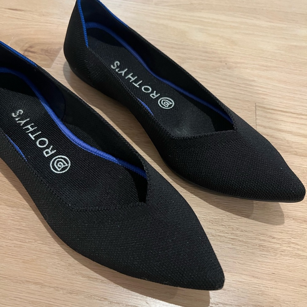 Rothy’s black flats